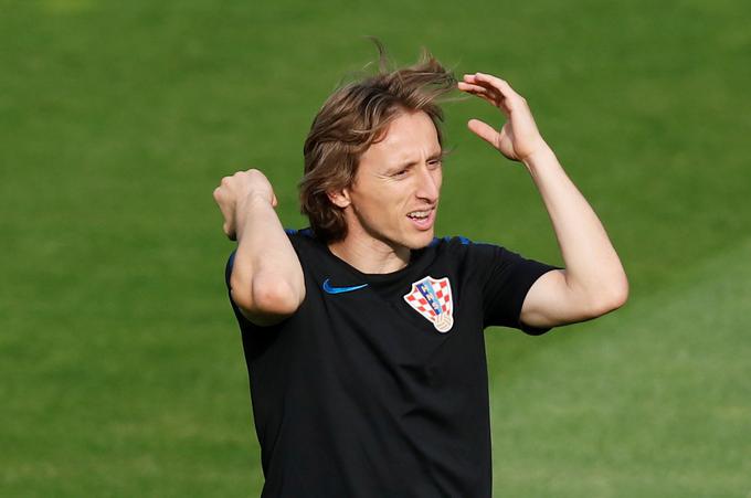 Če bo Hrvaško popeljal do naslova, bo Luka Modrić postal najresnejši kandidat za zlato žogo. | Foto: Reuters