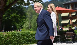 Nekdanji britanski premier Johnson dobil osmega otroka