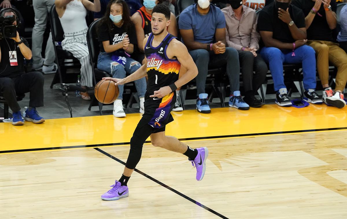 Devin Booker | Devin Booker je vodil Phoenix do druge zmage nad Denverjem. | Foto Guliverimage