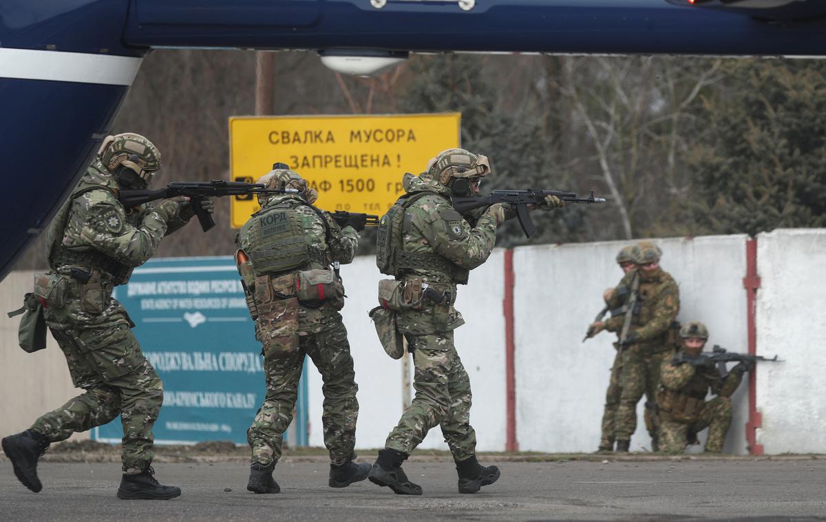 Ukrajina | Zahod glede kopičenja več kot sto tisoč ruskih vojakov ob meji opozarja, da se Moskva pripravlja na vojaško akcijo. | Foto Reuters