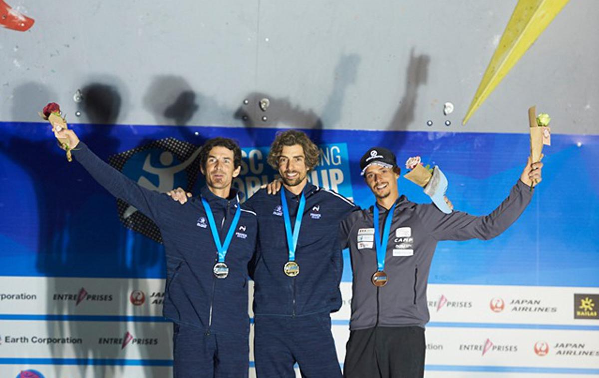 Matej Arh Gregor Selak Tanja Glušič Matej Arh | Gregor Selak (na fotografiji skrajno desno) se s svetovnega prvenstva v Brianconu že tretjič vrača z bronasto medaljo. | Foto Sytse van Slooten