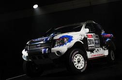 Ford z dvema rangerjema na reli Dakar