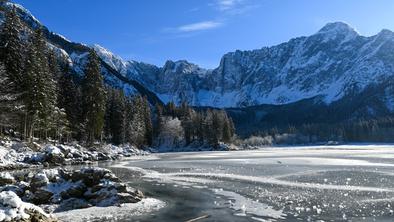 Koča Zacchi – pravljica za pohodnike, turne smučarje in sankače