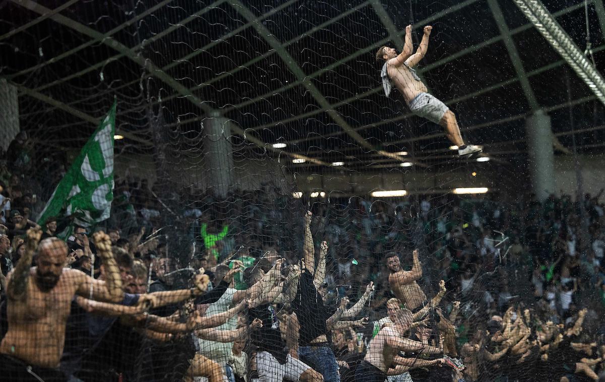 NK Olimpija : Ludogorec | Tako je bilo lani na severu Stožic ob nepozabni zmagi Olimpije nad Ludogorcem, po kateri so si zmaji zagotovili dolgo evropsko jesen. | Foto Vid Ponikvar/Sportida