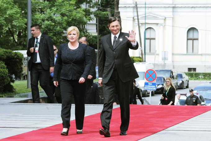 "Treba bo najti notranje moči med nami za medsebojno spodbujanje pri reševanju dvostranskih sporov," je povedal Borut Pahor (na fotografiji s hrvaško kolegico Kolindo Grabar-Kitarović). | Foto: STA ,