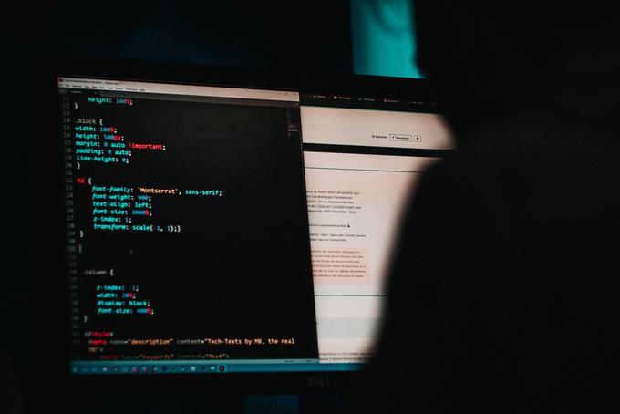 Heker, programer, hekerski napad | Foto: Unsplash