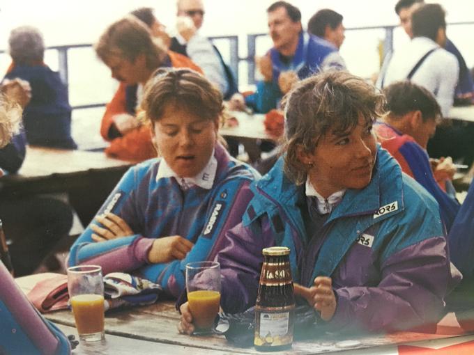 Spomin na zlate čase: Katarina Zajc in Mateja Svet v oglasu za Fructal. | Foto: Osebni arhiv