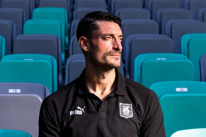 Albert Riera ruši rekorde Olimpije. Postal je prvi trener v zgodovini kluba, ki je v prvoligaško sezono vstopil s štirimi zaporednimi zmagami brez prejetega zadetka. | Foto: Matic Klanšek Velej/Sportida