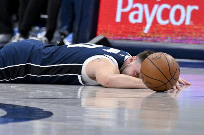 Luka Dončić Dallas Mavericks | Odličnih predstav Luke Dončića v Dallasu ne morejo kronati z zmagami. | Foto Reuters