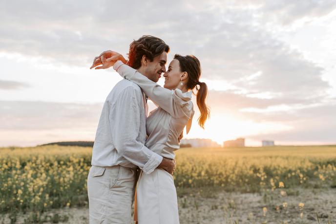 pomlad, poletje, ljubezen, par | Foto Pexels