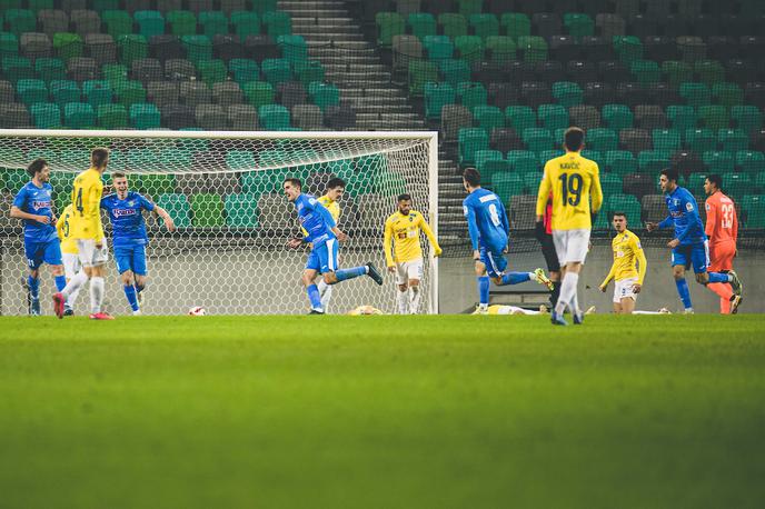 Bravo Radomlje | Če bi Bravo ostal nepremagan proti Radomljam, bi se na lestvici povzpel na tretje mesto, tako pa ostaja peti. | Foto Grega Valančič/Sportida