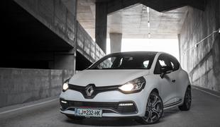 Renault clio R.S. 220 EDC trophy - lahko pričara vzdušje bolida F1