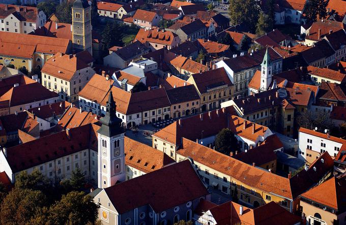 Mesto Varaždin je prizadetim v poplavah v Sloveniji pomagalo že avgusta.  | Foto: Reuters