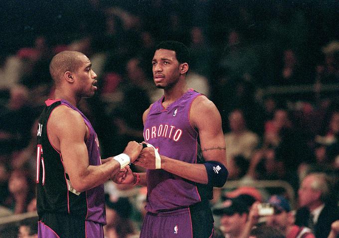 Vince Carter in Tracy McGrady sta bila daljna bratranca, pri Toronto Taprtors pa sta skupaj igrala tri sezone. | Foto: Getty Images