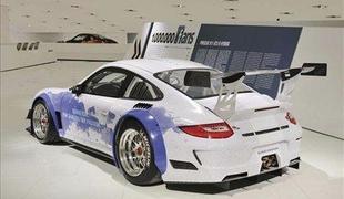 Porsche 911GT3 R hybrid za Facebook