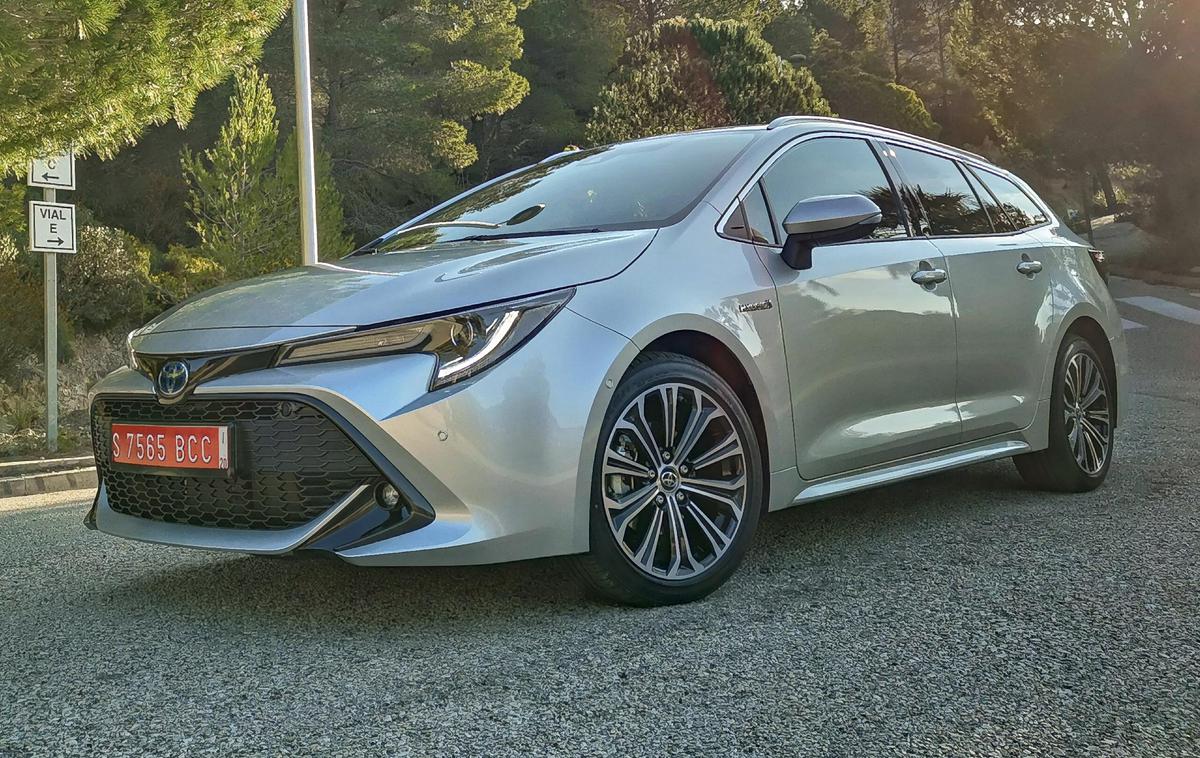 Toyota corolla TS | Nova toyota corolla je najnovejši karavan na avtomobilskem trgu. | Foto Gašper Pirman