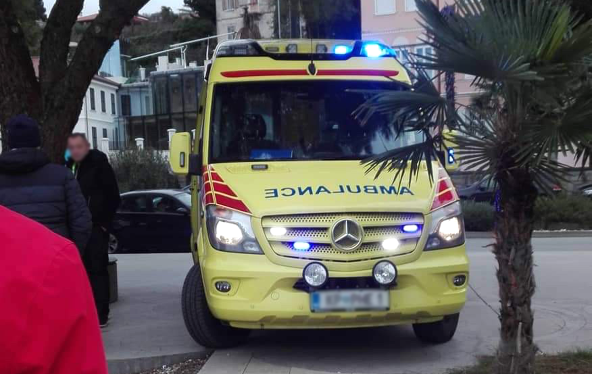 Rešilec. Palma. | Foto Mathias Stefančič