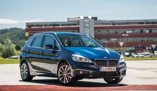 Test: BMW 225xe active tourer – električni kabel zniža porabo na 3,9 litra