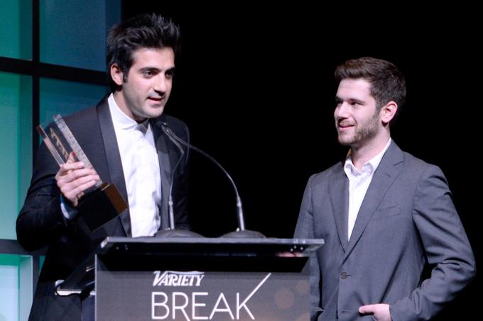 Rus Yusupov (levo) in Colin Kroll (desno) na podelitvi nagrade medija Variety za največji tehnološki preboj za aplikacijo Vine, januar 2014.  | Foto: Getty Images