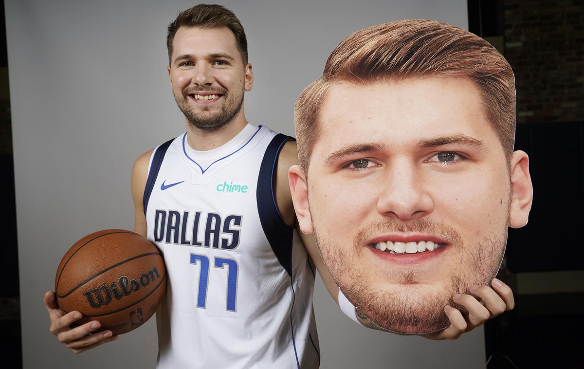 Luka Dončić Dallas Mavericks | Luka Dončić se je razveselil prav posebnega darila iz Španije. | Foto Guliverimage