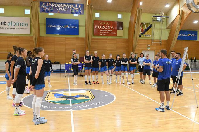 Slovenske odbojkarice se bodo v okviru priprav po dvakrat srečale z Madžarkami, Belgijkami in Romunkami. | Foto: Aleš Oblak