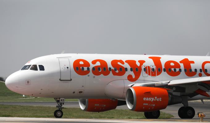 Britanski letalski prevoznik easyJet si prizadeva olajšati ovire, ki bi jih utegnil povzročiti brexit, s krepitvijo vloge svoje podružnice easyJet Europe s sedežem na Dunaju, torej v Evropski uniji. | Foto: Reuters