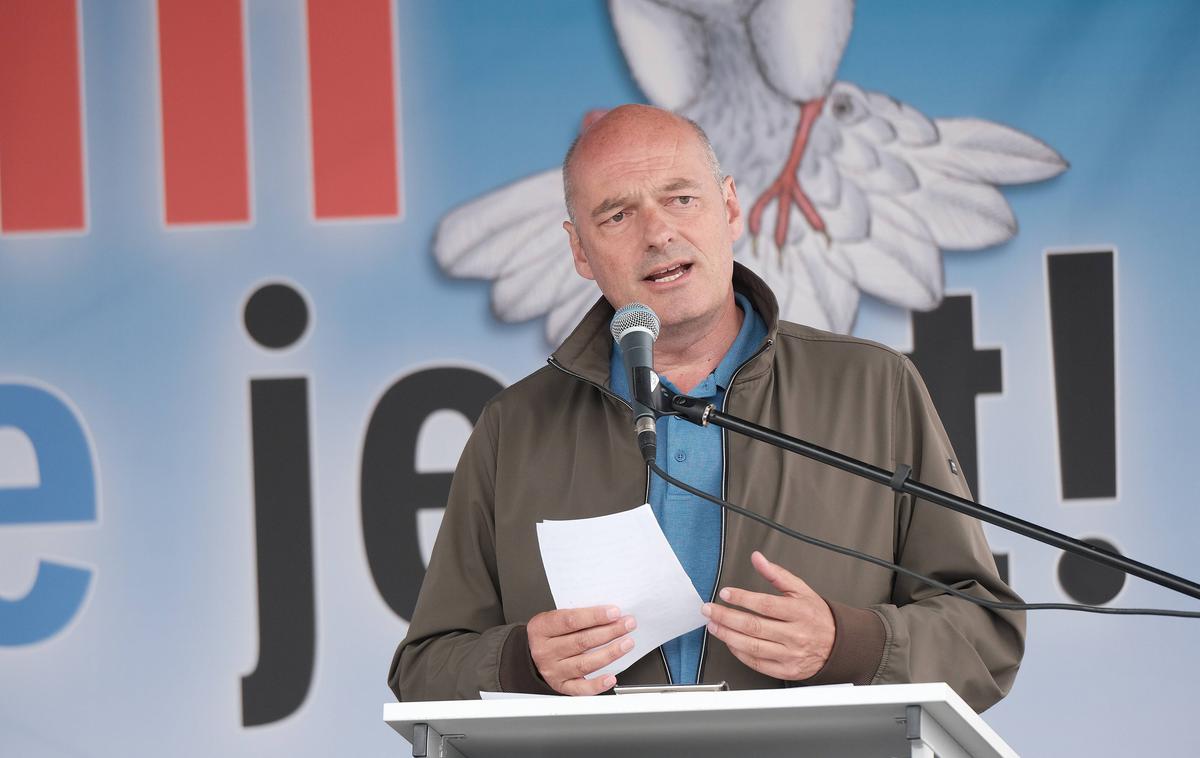 Ralph Niemeyer | Nemški neuspešni politik in teoretik zarot Ralph Niemeyer se je julija letos samooklical za šefa nemške vlade v izgnanstvu. | Foto Guliverimage