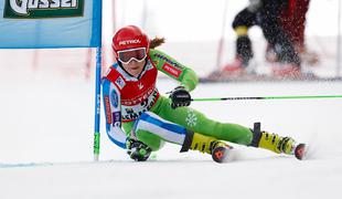 Mikaela Shiffrin razred zase, Ana Drev odlična šesta