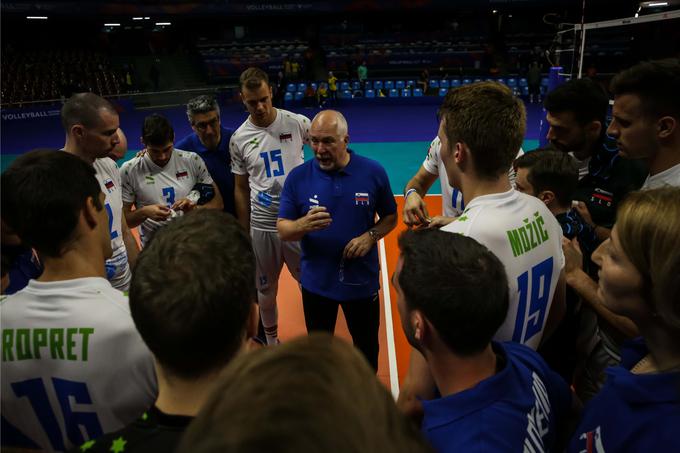 Mark Lebedew upa, da se vrnejo z vsaj tremi zmagami. "Vemo, kaj moramo narediti za uresničitev cilja, uvrstitev med osmerico za zaključni turnir." | Foto: Volleyballworld