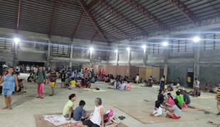 Filipine stresel potres, oblasti svarijo pred "uničujočim cunamijem" #foto #video