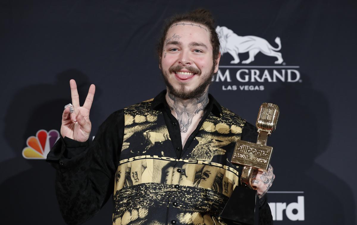 Post Malone | Ameriški raper Post Malone je bil več ur ujet na poškodovanem letalu. | Foto Reuters