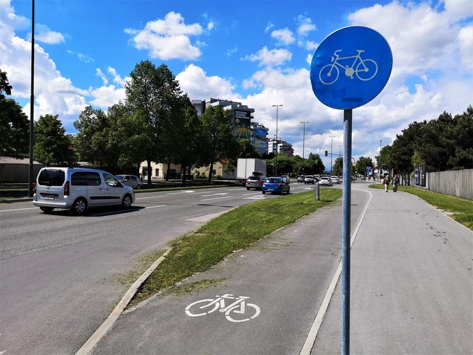 Vožnja v nasprotno smer je še vedno ena najpogostejših napak kolesarjev. | Foto: Gregor Pavšič