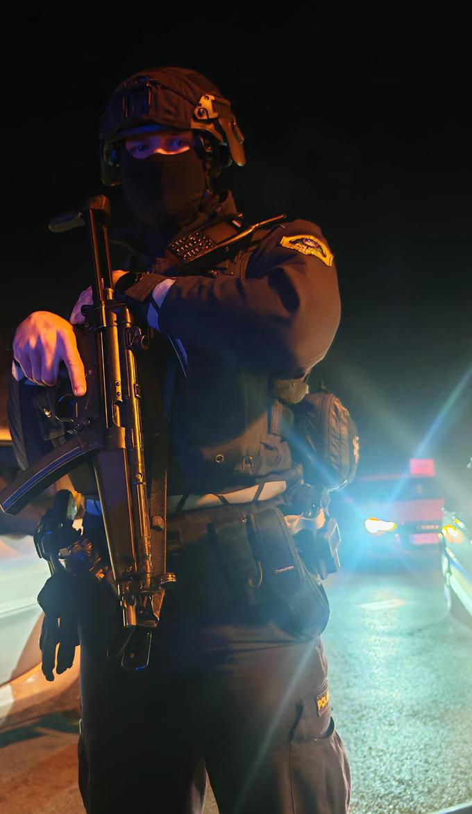 bencinski servis, Izola, rop, policija, vozniki | Foto: Leon Bellian - FB skupina Promet za obalo, Radio Capris