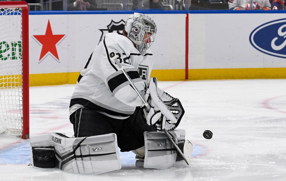 Jonathan Quick | Jonathan Quick se seli v Columbus k tamkajšnjim Blue Jackets. | Foto Reuters