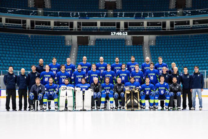 slovenska hokejska reprezentanca SP 2019 Nursultan | Slovenska reprezentanca ob 16. uri začenja svetovno prvenstvo drugega razreda. Njen nasprotnik bo v pričakovano polni dvorani Barys Arena gostitelj Kazahstan. | Foto Matic Klanšek Velej/Sportida