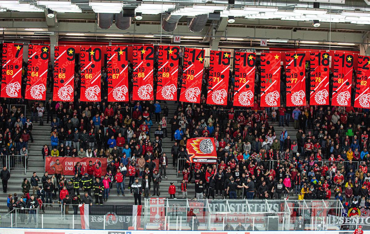 Jesenice - Olimpija | Eden od jeseniških hokejistov je okužen s koronavirusom. Celotno moštvo je v samoizolaciji. | Foto Peter Podobnik/Sportida