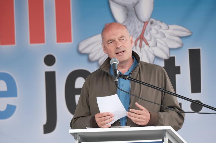 Ralph Niemeyer | Nemški neuspešni politik in teoretik zarot Ralph Niemeyer se je julija letos samooklical za šefa nemške vlade v izgnanstvu. | Foto Guliverimage