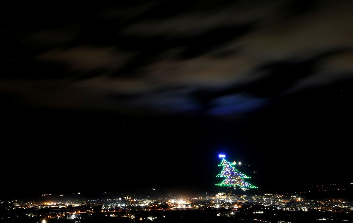 Gubbio praznično drevo | Foto Reuters