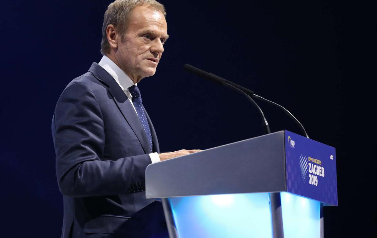 Donald Tusk | Opozicijski kandidat za premierja Donald Tusk je v družbi voditeljev sredinskega zavezništva Tretje poti in Nove Levice napovedal, da so pripravljeni prevzeti odgovornost za domovino.  | Foto STA