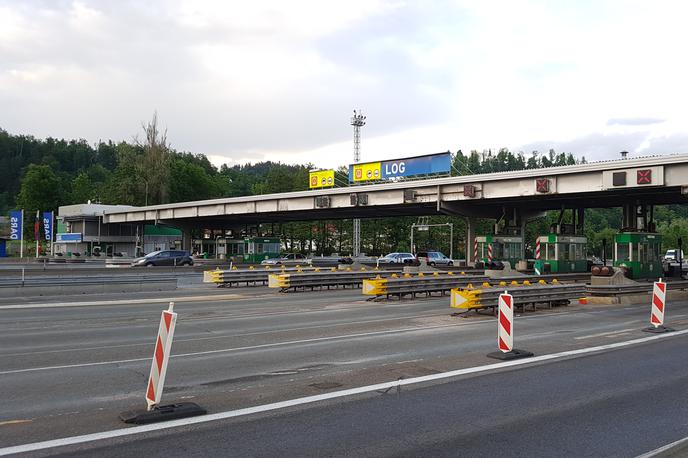 avtocesta cestninska postaja | Foto Gregor Pavšič