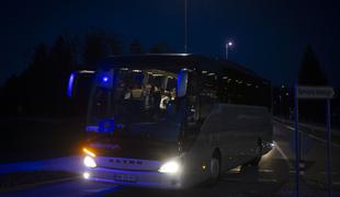 Ronaldo in druščina že v hotelu, veliko tudi navijačev #video #foto