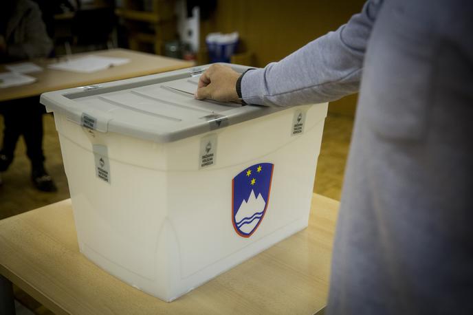 volišče, volitve, volivci, volilni listič, predsedniške volitve, glasovnica | Kvorum, ki je potreben za zavrnitev zakonov na referendumu, je odvisen od števila oddanih veljavnih glasovnic in od števila volilnih upravičencev.  | Foto Ana Kovač