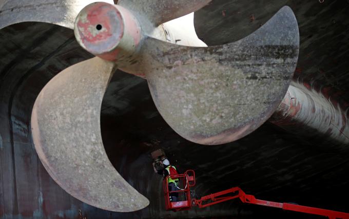 Charles de Gaulle bo po obsežni 18-mesečni obnovi v uporabo vrnjena leta 2019. | Foto: Reuters