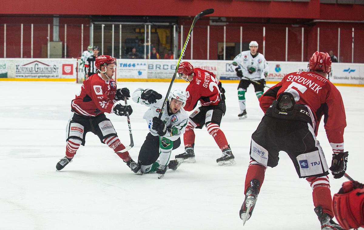 Jesenice - Olimpija | Hokejisti Jesenic so v dobrih dveh tednih še drugič premagali neprepričljive Ljubljančane. | Foto Peter Podobnik/Sportida