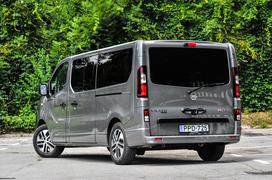 Opel vivaro touring