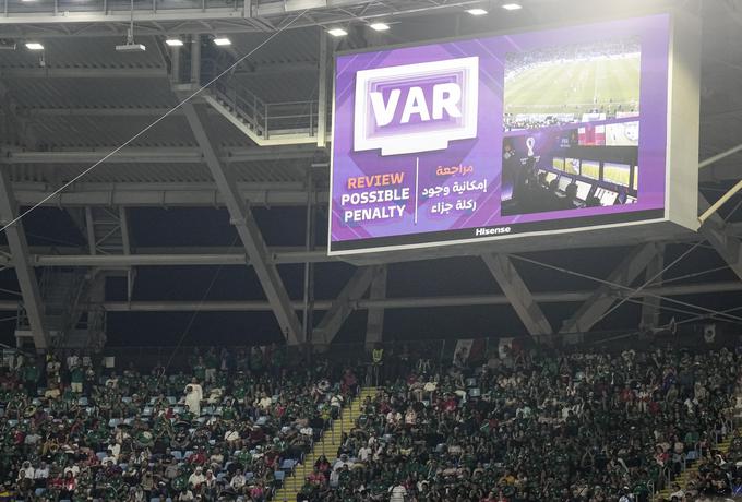 Zelo pomembno vlogo na prvenstvu so imeli tudi sodniki v tako imenovani VAR-sobi. | Foto: Guliverimage/Vladimir Fedorenko