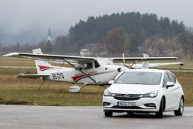 opel astra OnStar lesce letališče