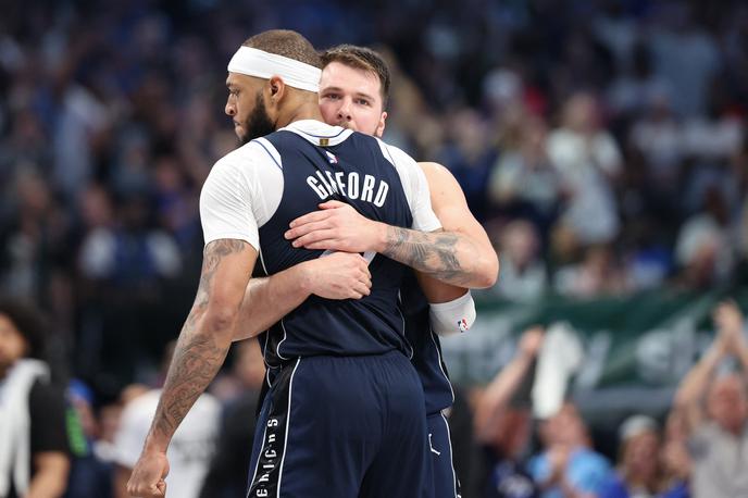 Luka Dončić Daniel Gafford | Daniel Gafford vsaj letos še ne bo oblekel dresa slovenske izbrane vrste. | Foto Reuters