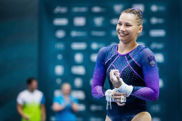 gimnastika, Koper, svetovni pokal, 3. dan, Lucija Hribar | Lucija Hribar se veseli dveh naslovov državne prvakinje. | Foto Grega Valančič/Sportida