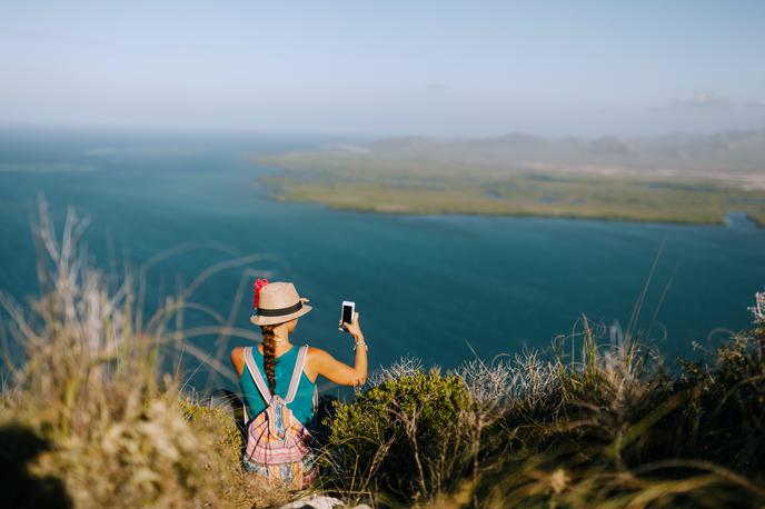 turist telefon Instagram TikTok | Foto Pexels